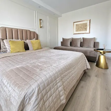 Vaniles Apartamentai كلابيدا